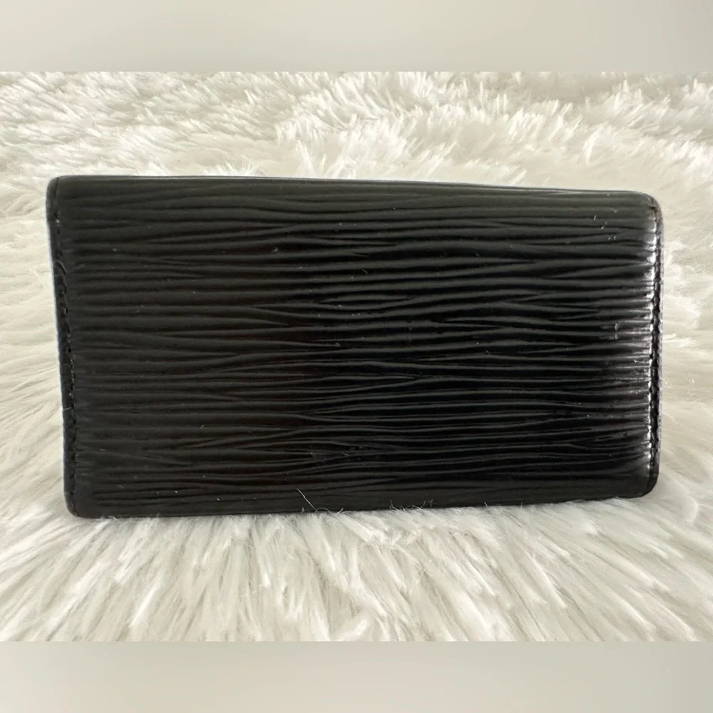 Authentic Louis Vuitton‎ Black Epi Leather 4 Key Case Holder - Picture 4 of 15